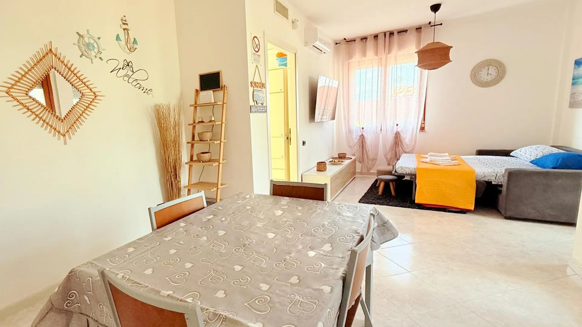 Apartment Appartamento Da Elisa Quartu Sant'Elena Italy